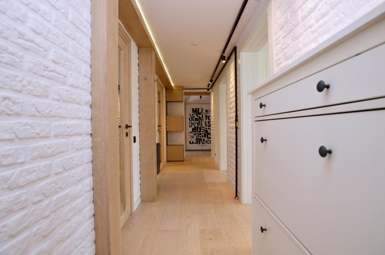 Victus Apartamenty, Aura *